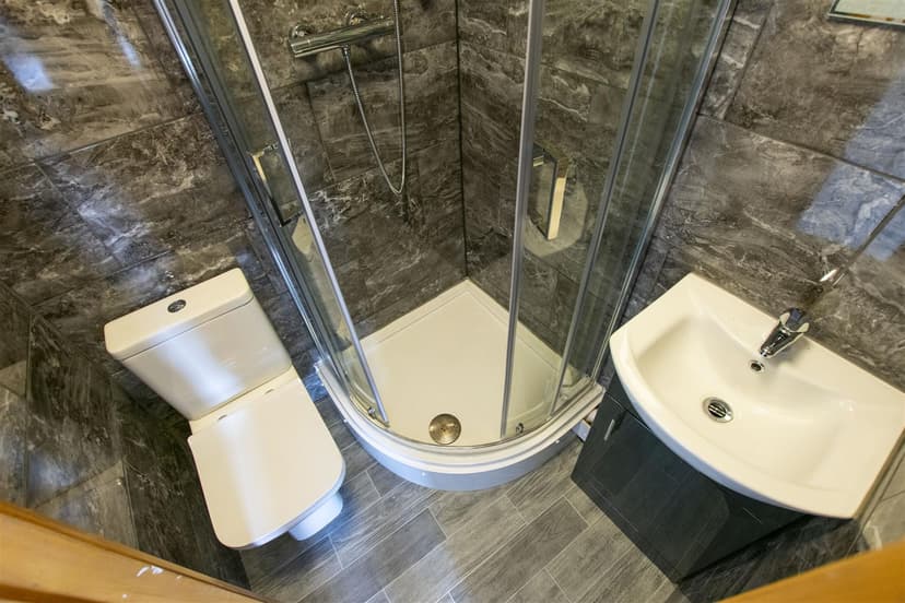 86, Raddlebarn Road - Image 7