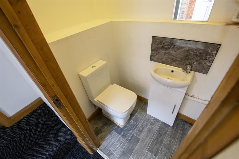 86, Raddlebarn Road - Image 6