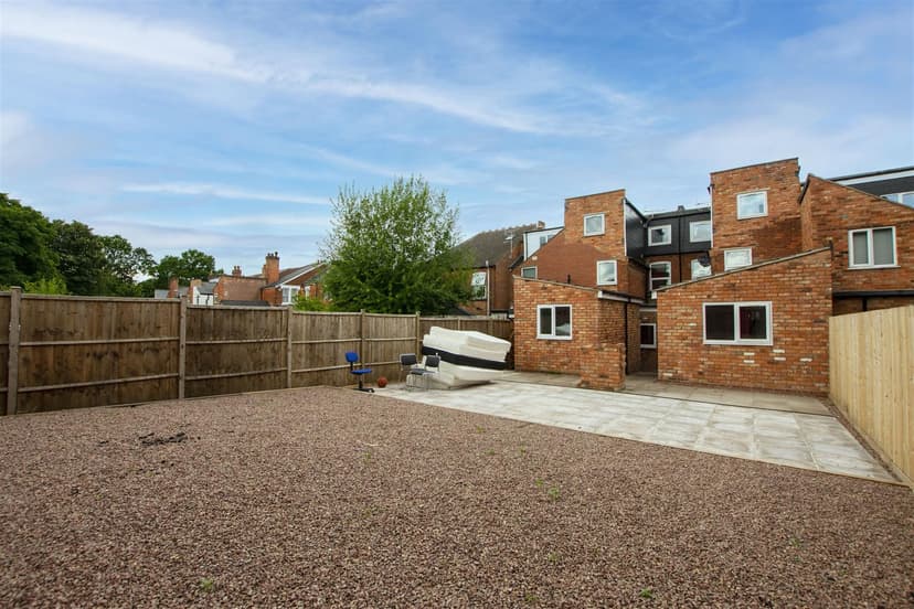 86, Raddlebarn Road - Image 3