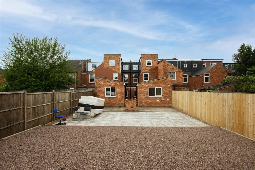 86, Raddlebarn Road - Image 1