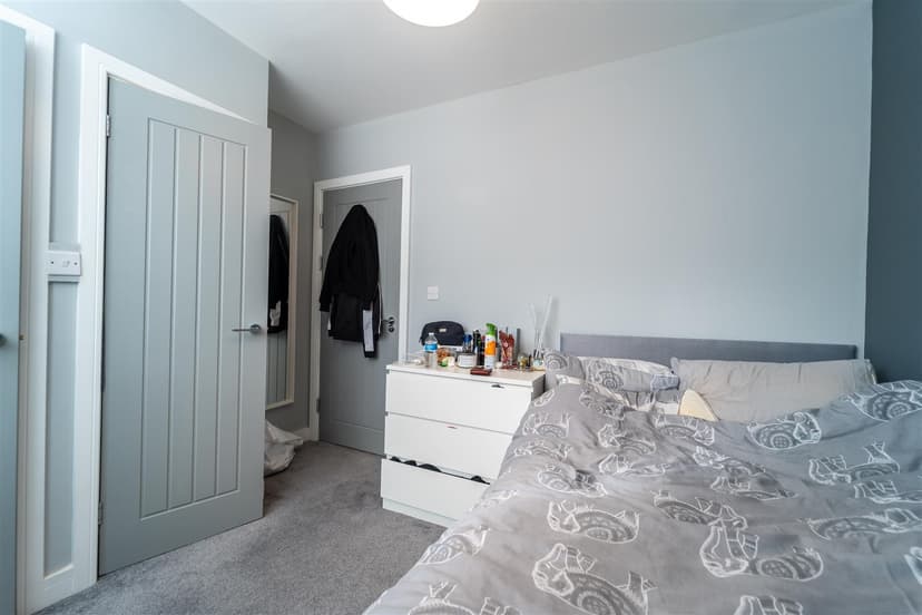 6, Coronation Road - Image 20