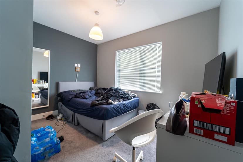 6, Coronation Road - Image 19
