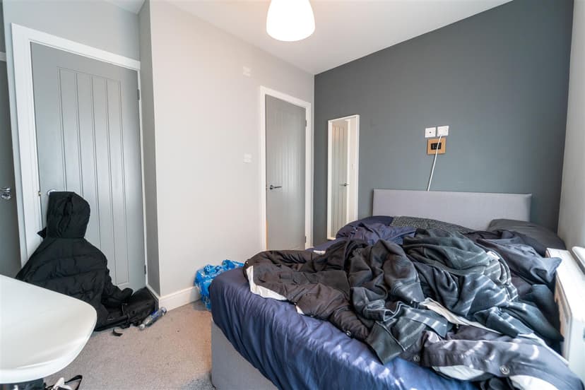 6, Coronation Road - Image 18
