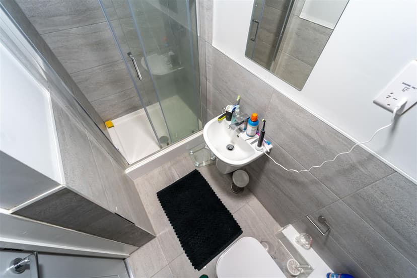 6, Coronation Road - Image 11