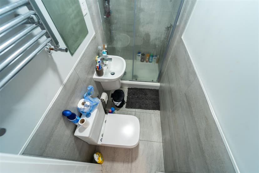 6, Coronation Road - Image 4