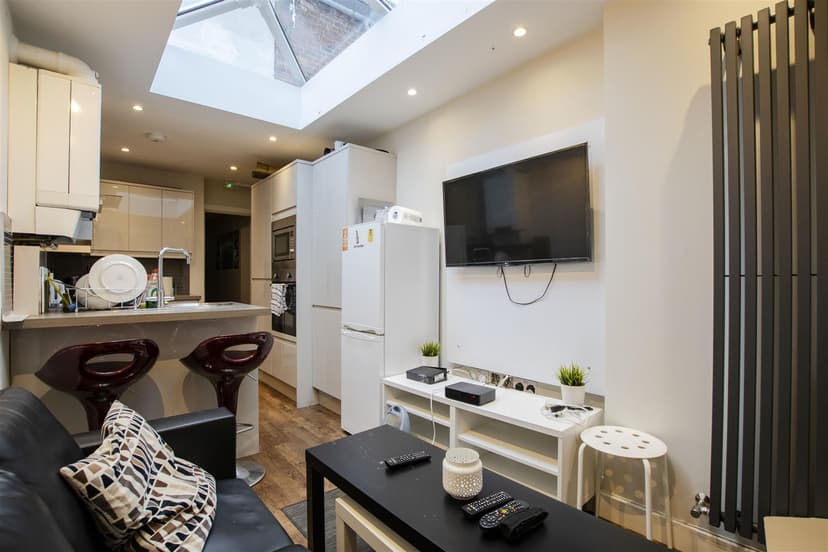 22, George Road - Image 14