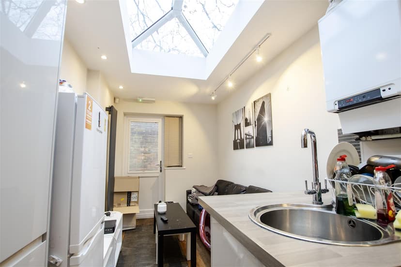 22, George Road - Image 12