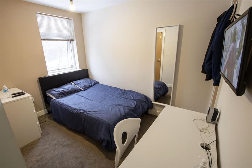 22, George Road - Image 11