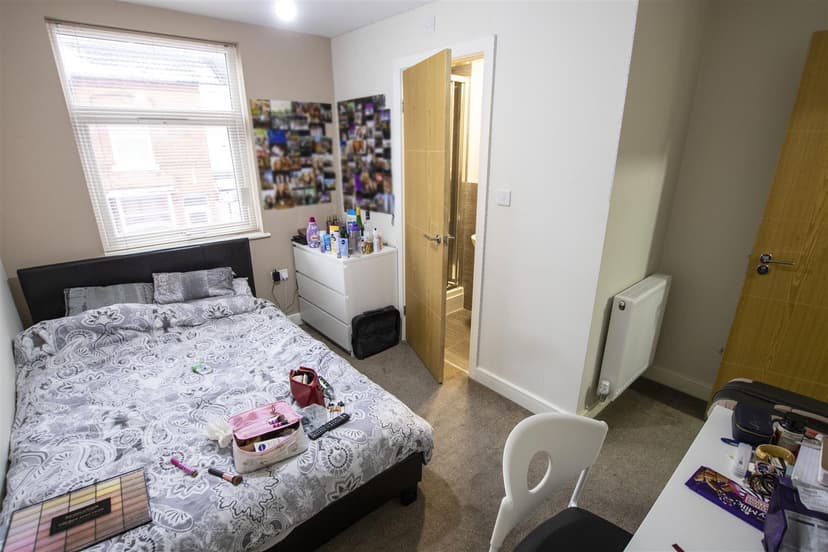 22, George Road - Image 10