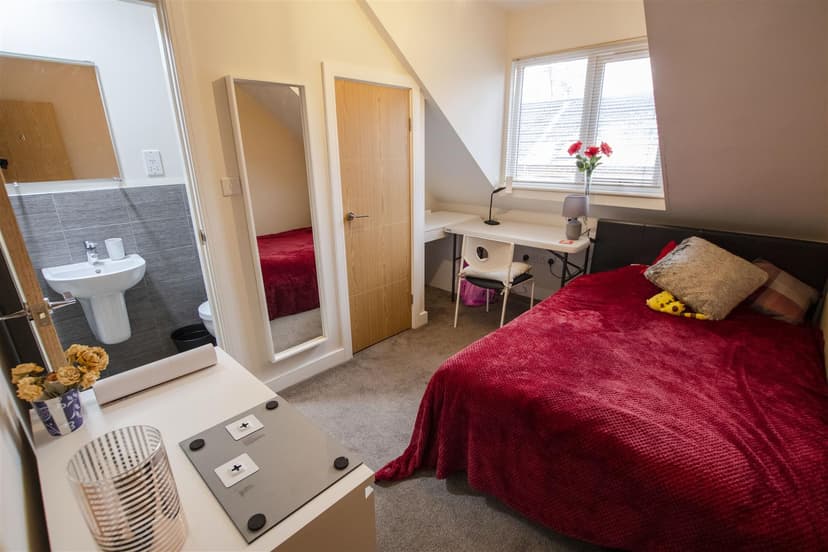 22, George Road - Image 8