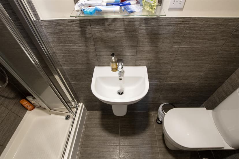 22, George Road - Image 3