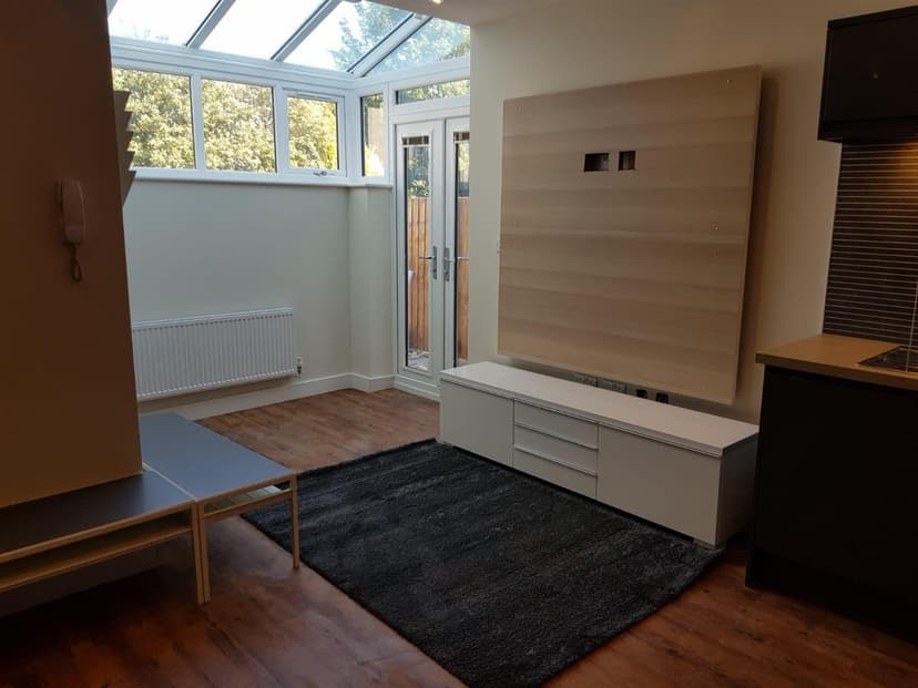 1094, Pershore Road - Image 3