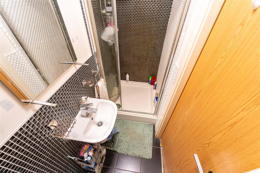 11, Exeter Road - Image 5