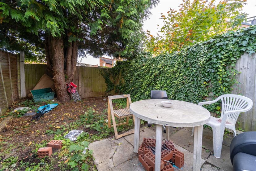 11, Exeter Road - Image 4