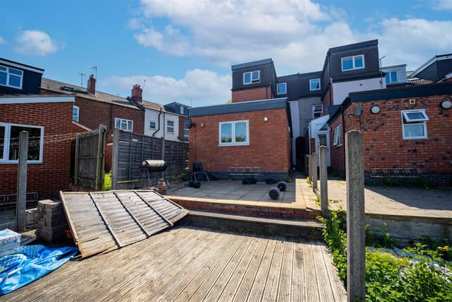 35, Heeley Road - Image 2