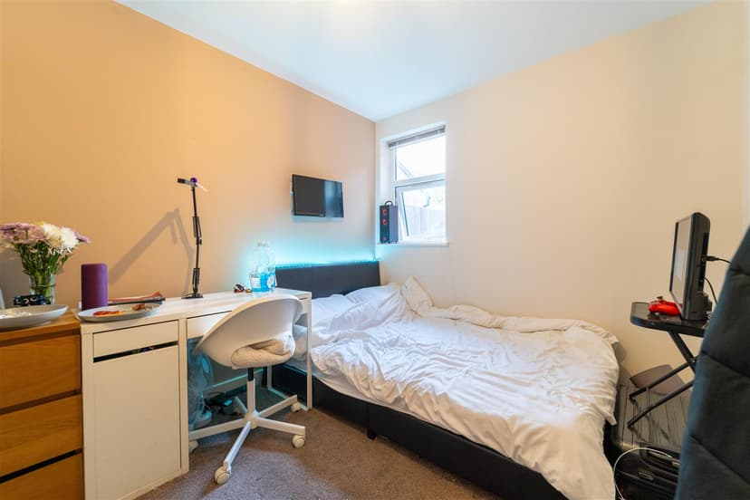 662, Bristol Road - Image 20