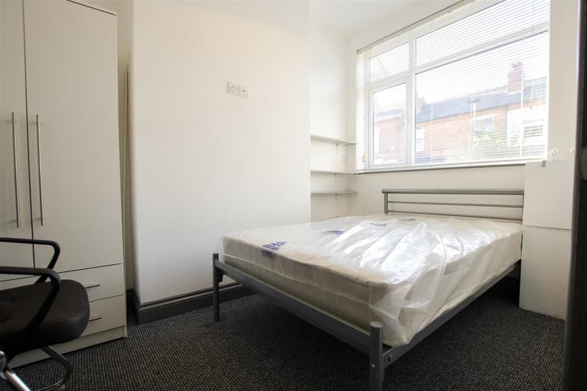 55, Winnie Road - Image 6