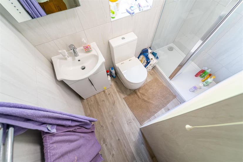 6A, Coronation Road - Image 19