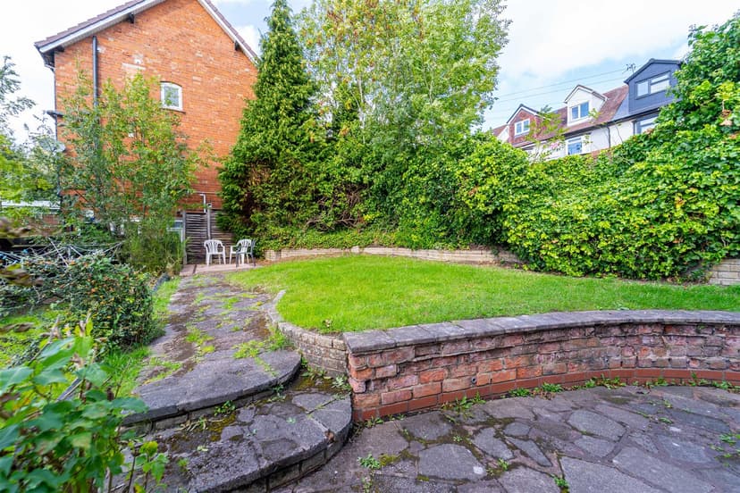 6A, Coronation Road - Image 2