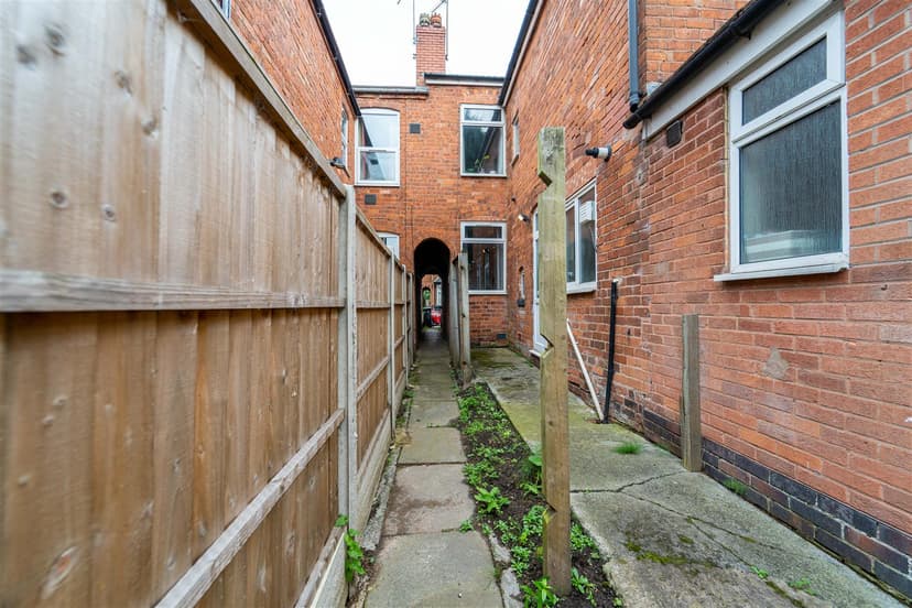 166, Dawlish Road - Image 14