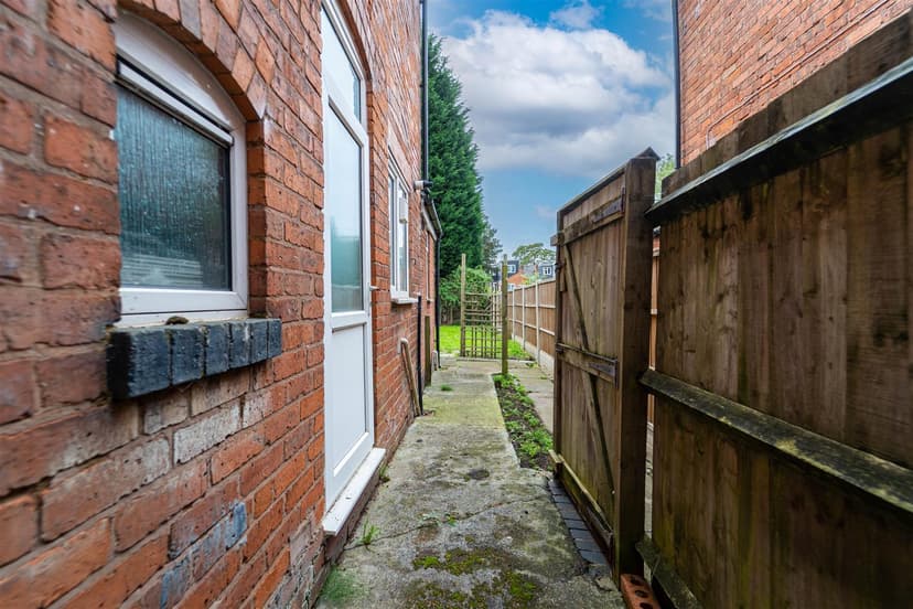 166, Dawlish Road - Image 13