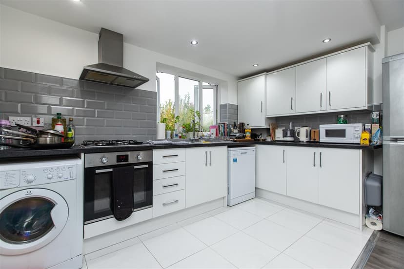 48, Reservoir Road - Image 12