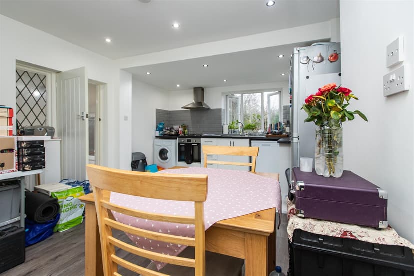 48, Reservoir Road - Image 11