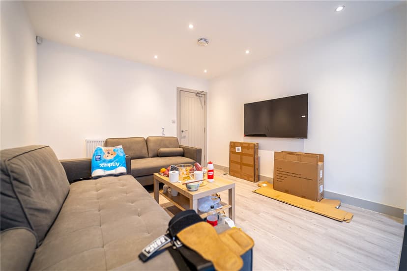 145, Tiverton Road - Image 16