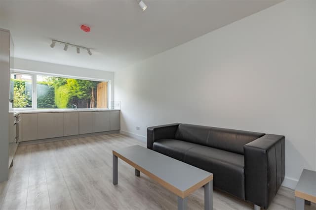 2, Wellman Croft - Image 9