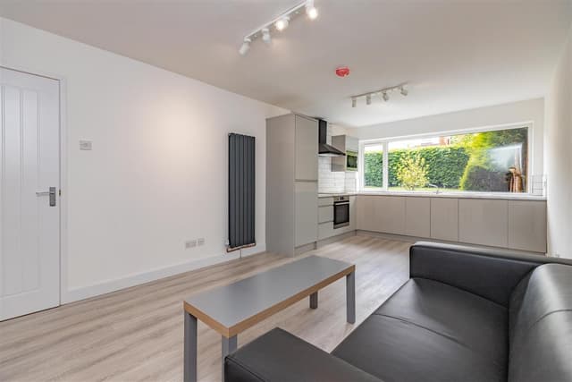 2, Wellman Croft - Image 8