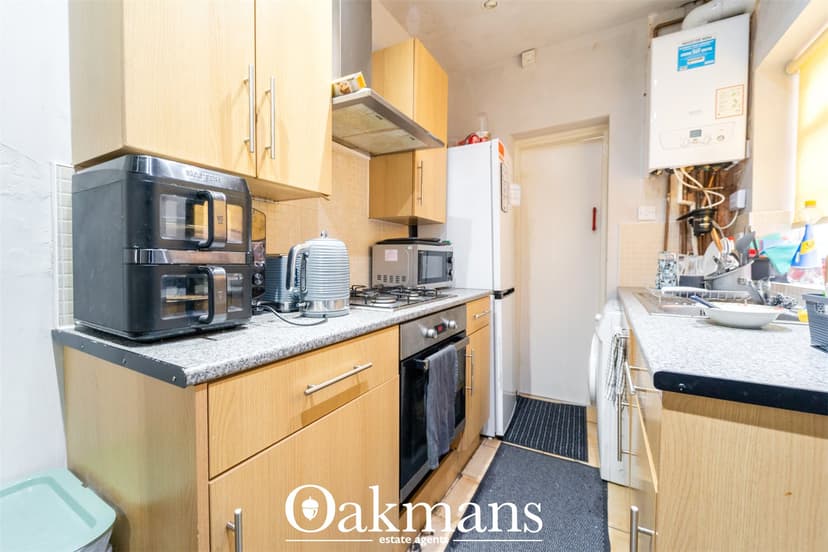 198, Hubert Road - Image 5