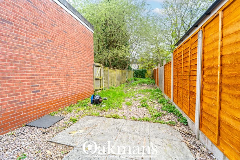 198, Hubert Road - Image 2