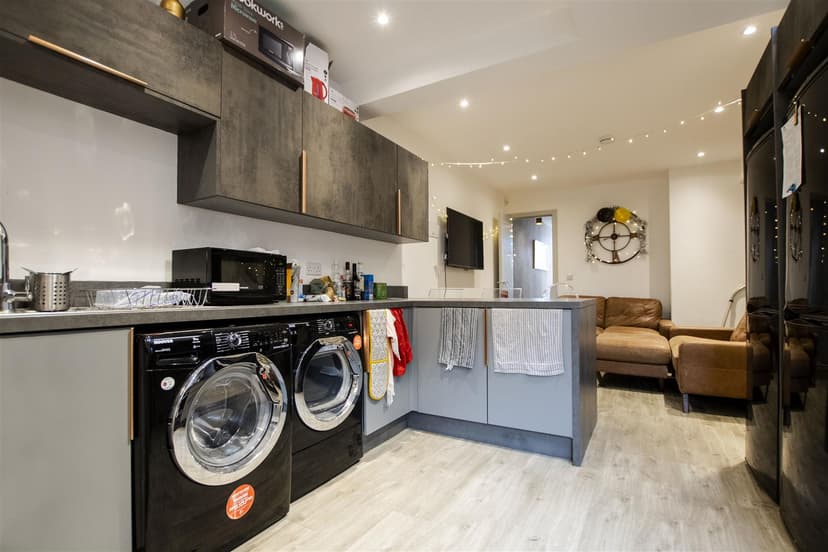 179, Tiverton Road - Image 13