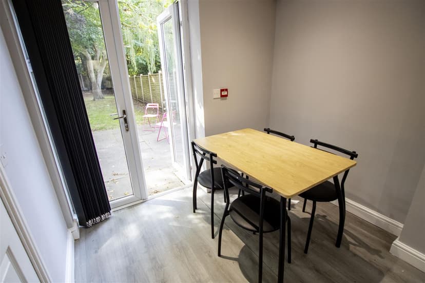 240, Heeley Road - Image 13