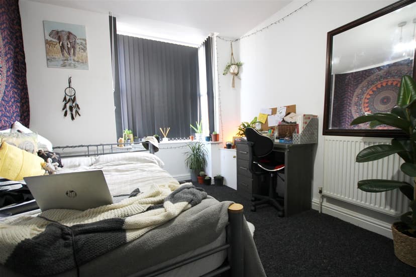 240, Heeley Road - Image 8