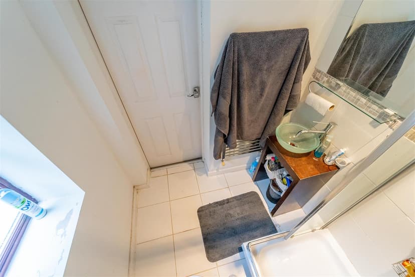 9A, Margaret Road - Image 12