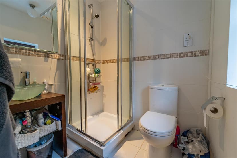 9A, Margaret Road - Image 8