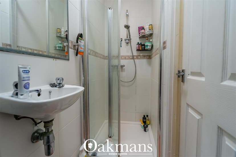 9A, Margaret Road - Image 4