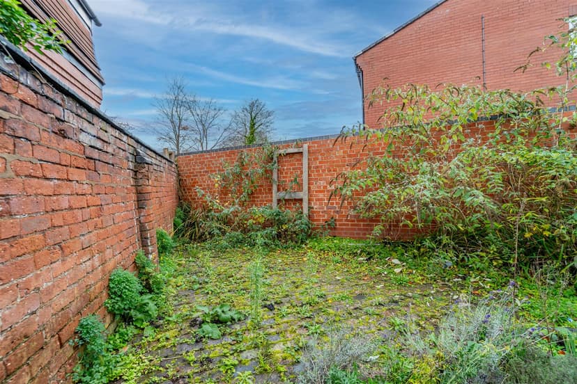 9A, Margaret Road - Image 2