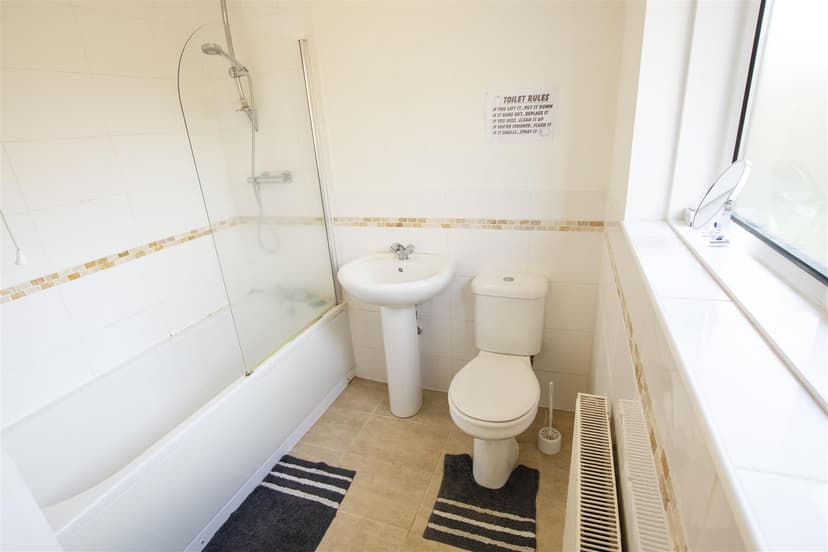 19, Fladbury Crescent - Image 2