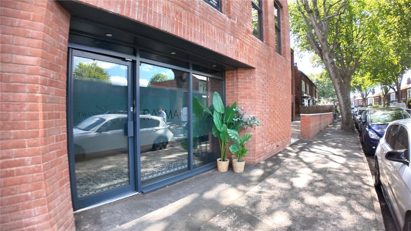 Flat 4, Twyning Road - Image 4