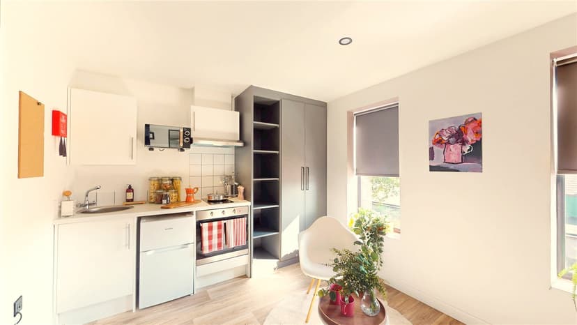 Flat 4, Twyning Road - Image 2