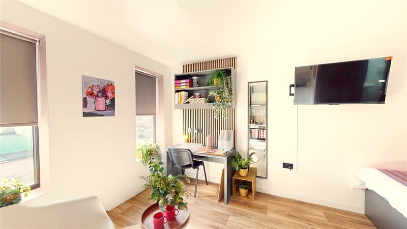 Flat 4, Twyning Road - Image 1