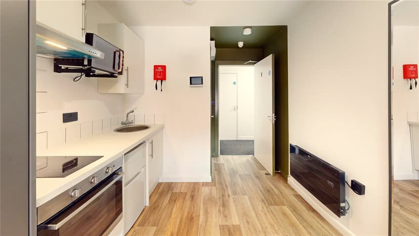 Flat 17, Twyning Road - Image 2