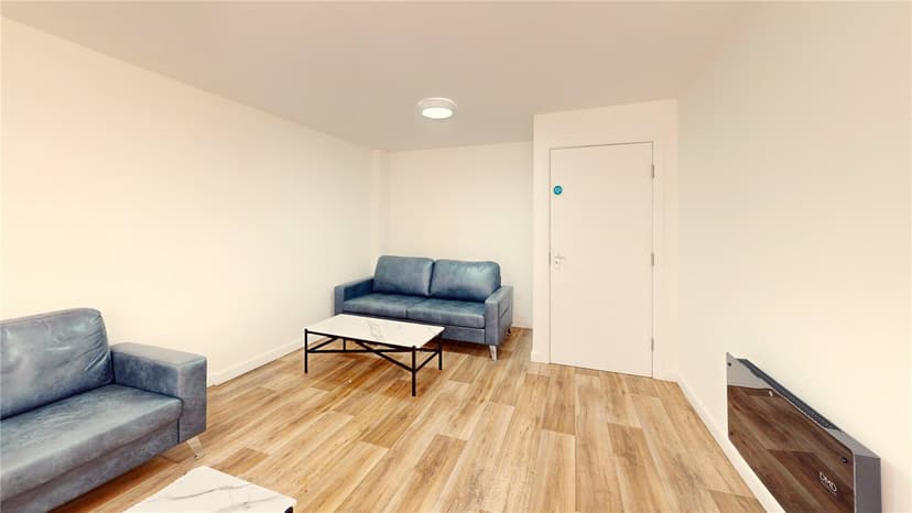 Flat 17, Twyning Road - Image 1