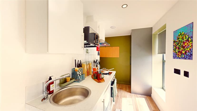 Flat 24, Twyning Road - Image 5