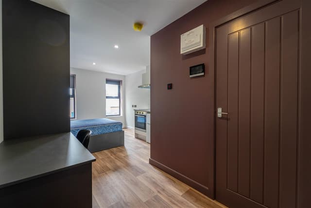 Flat 28, Twyning Road - Image 10