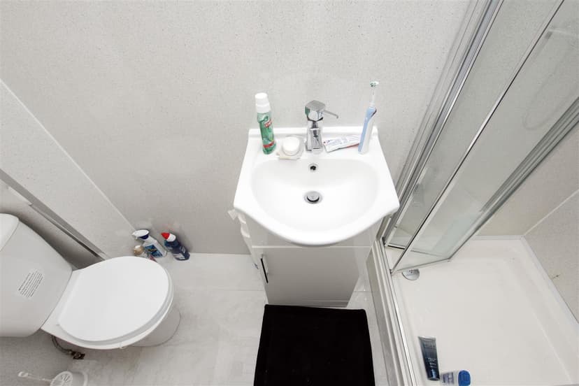 47, Ribblesdale Road - Image 2