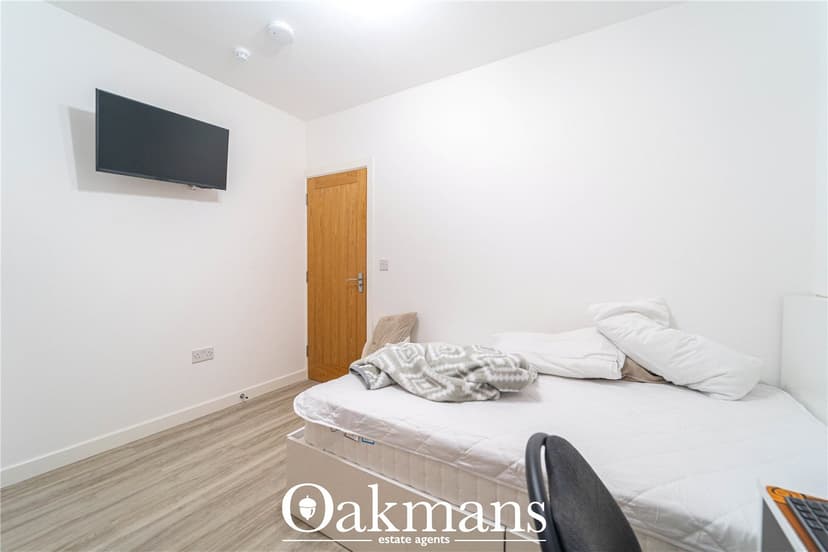 240, Tiverton Road - Image 19