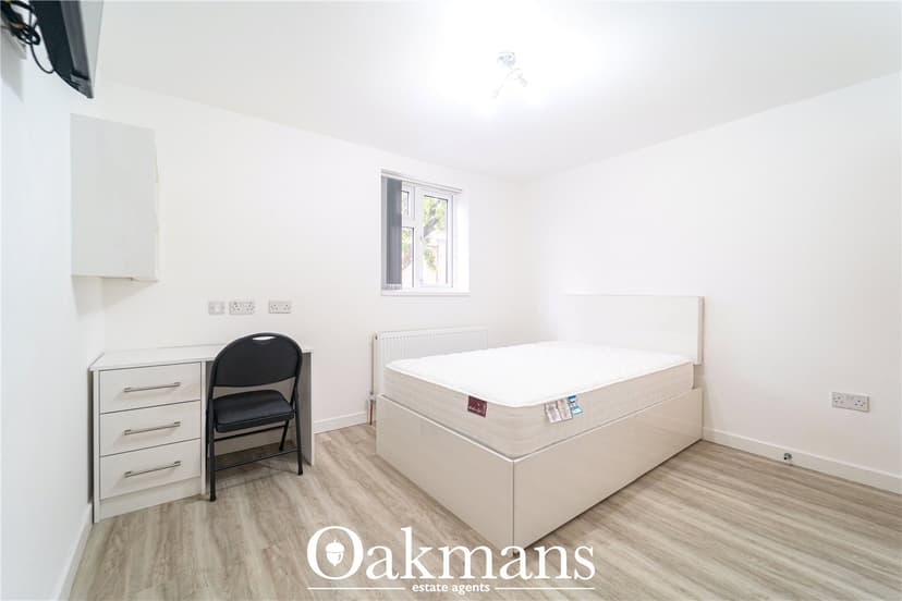240, Tiverton Road - Image 12